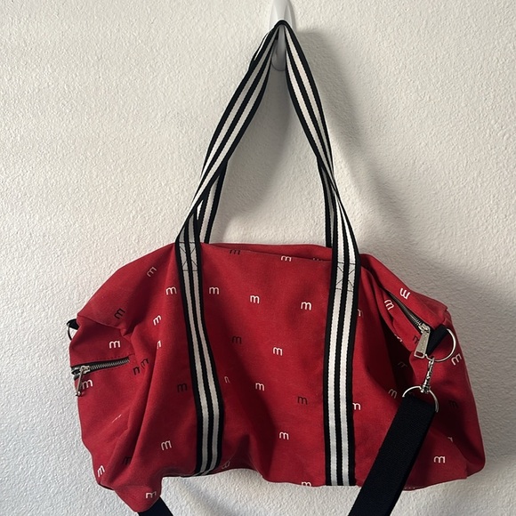 SOLD🦞🦞🦞Disney Loungefly Mickey and Minnie Large Vintage Duffle Bag - Picture 12 of 12